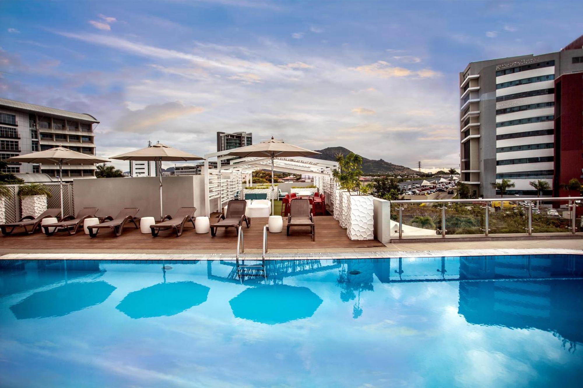 Hennessy Park Hotel Катр-Борн Екстер'єр фото
