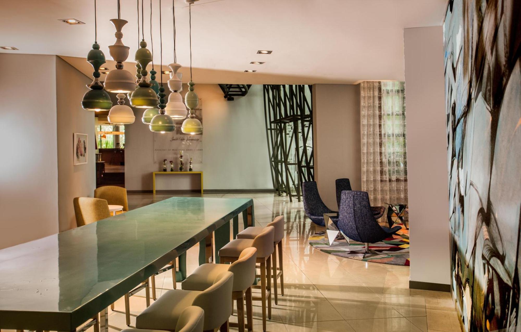 Hennessy Park Hotel Катр-Борн Екстер'єр фото