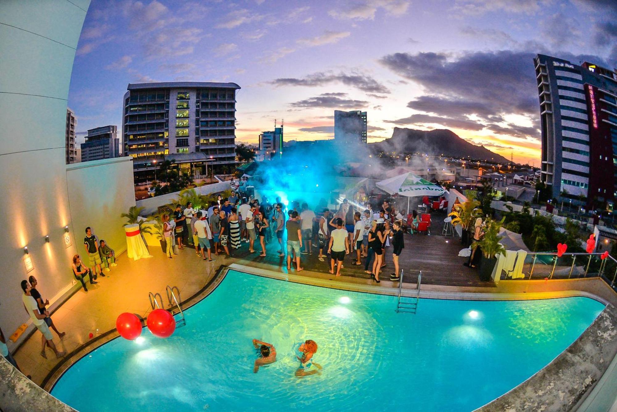 Hennessy Park Hotel Катр-Борн Екстер'єр фото