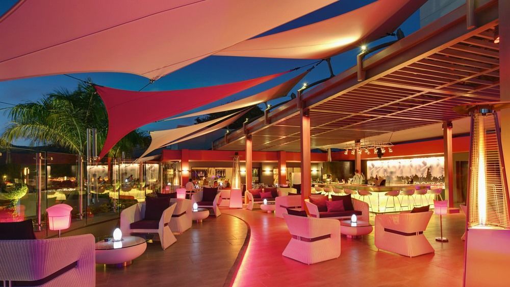 Hennessy Park Hotel Катр-Борн Екстер'єр фото